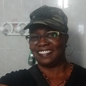 Meet your Posher, Denise